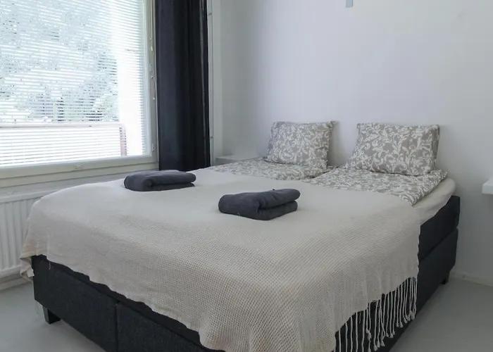 Modern 42m2 With Free Parking 아파트